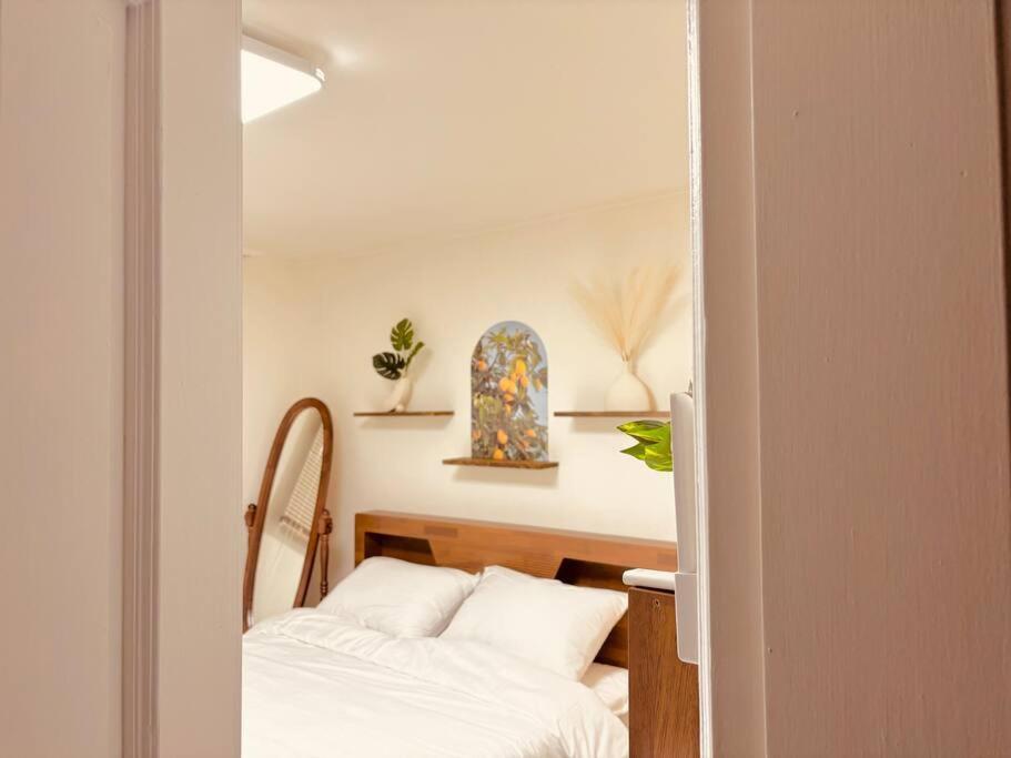 3 L 3 Beds L Mrt 8 Min L Gwanghwamun